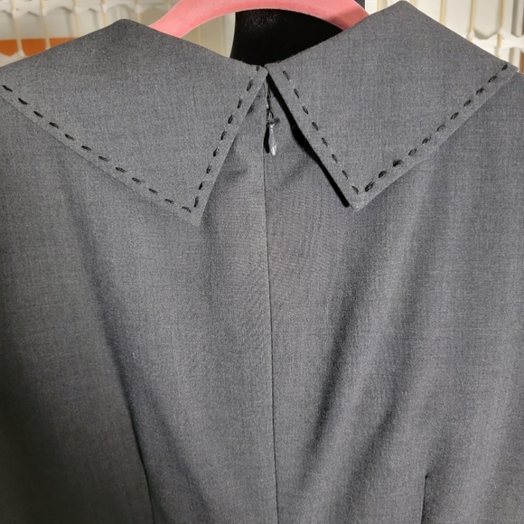 TAHARI Arthur S. Levine Size 4 Dress Grey Short-Sleeved Dress with Button Detail - Picture 2 of 4